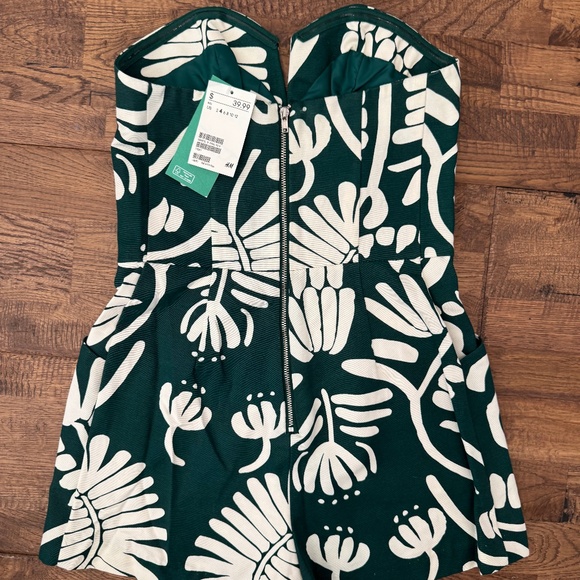 NWT H&M Green White Conscious Strapless Romper Structured Women's Size 4 - Picture 3 of 7